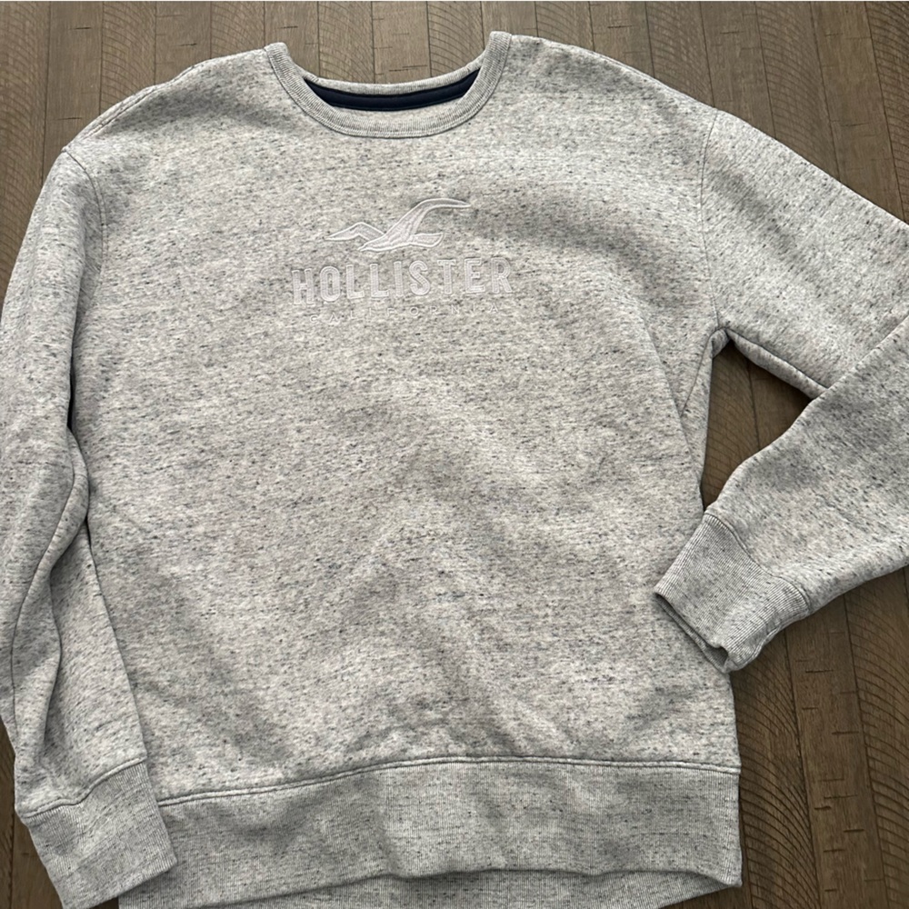 Hollister Heather Grey Crewneck Sweatshirt
